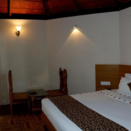 Ack Palacce Inn Yercaud Eksteriør bilde